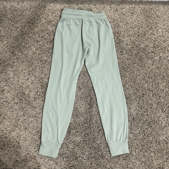 Lululemon Sweatpants - Picture 4 of 8